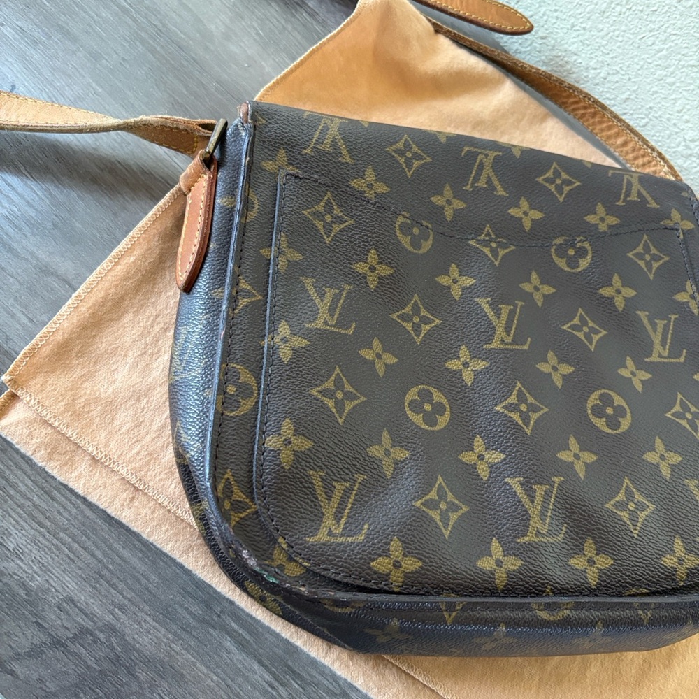 Authentic Louis Vuitton Saint Cloud GM Monogram Crossbody Shoulder Bag - Picture 16 of 17